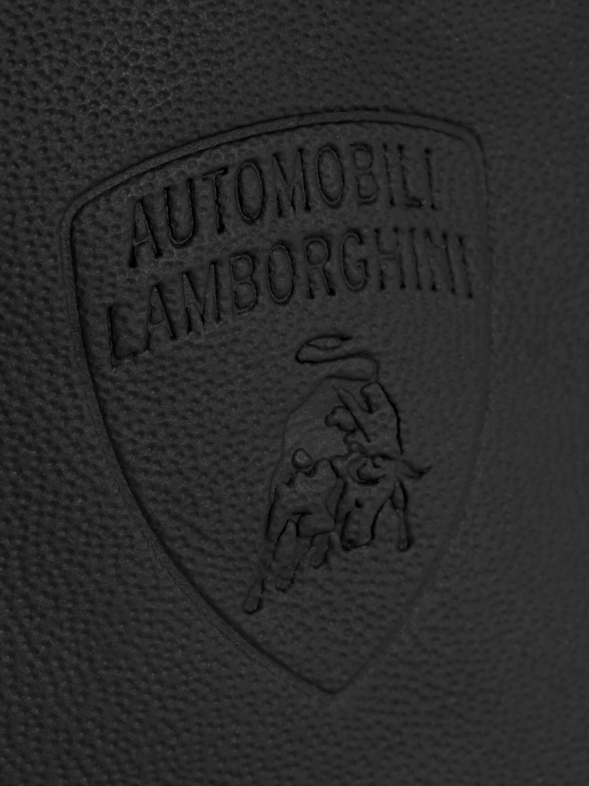 Clippable card pouch in upcycled leather - Image 4