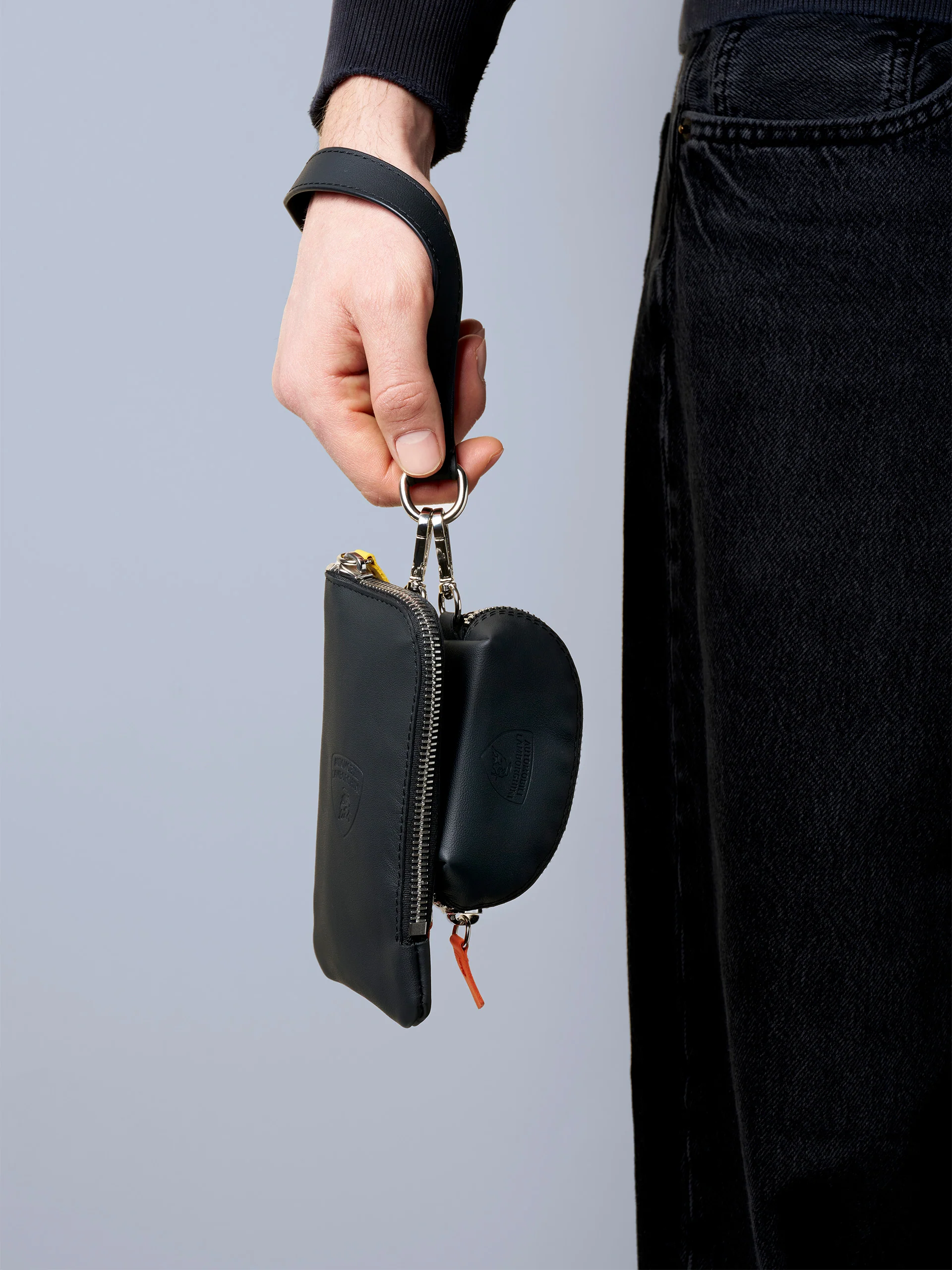 Clippable card pouch in upcycled leather - Image 8