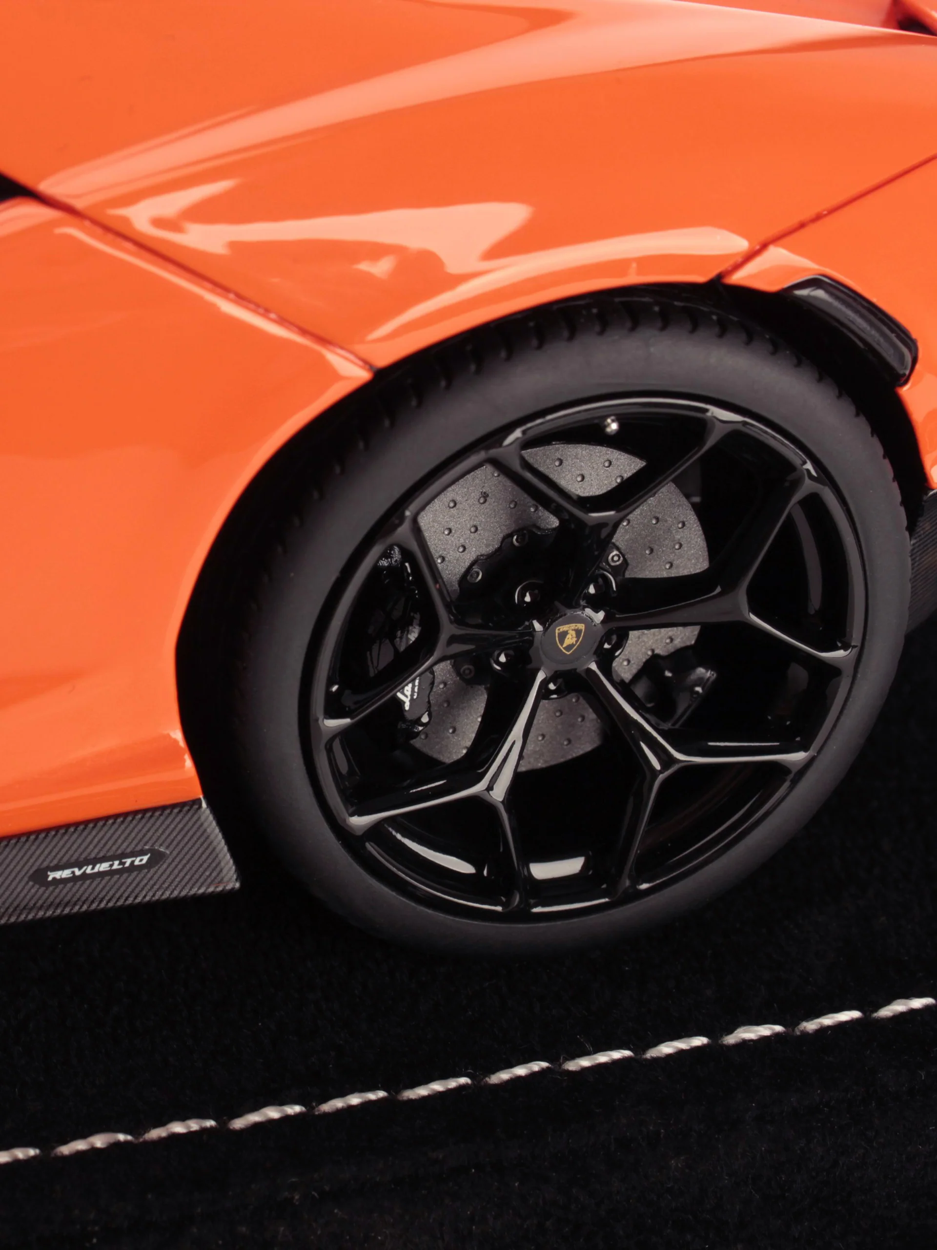 Revuelto model car, scale 1:18 - Image 4